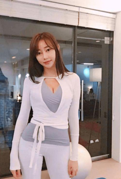 国产熟妇性视频,国产熟妇私密生活片段揭秘 第2张 国产熟妇性视频,国产熟妇私密生活片段揭秘 第2张